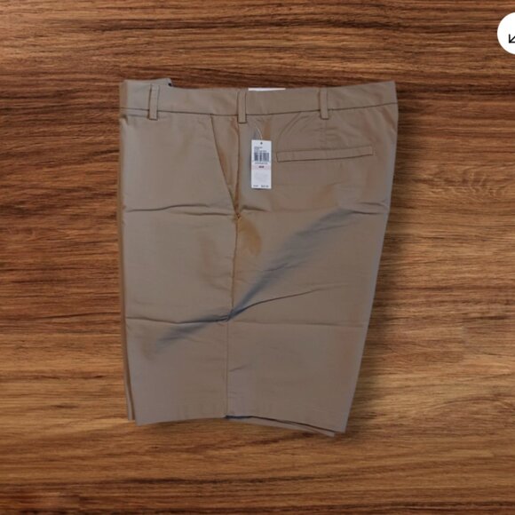 IZOD Sportflex Max Stretch Chino Shorts Mens Size 40 Flat Front Cedarwood Khaki - Picture 4 of 10